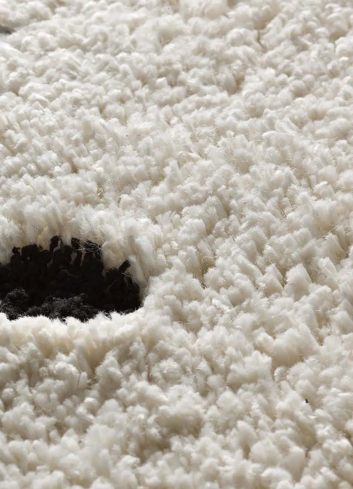 ALFOMBRA ATESA 80406 DE ESTILO SHAGGY ESCANDINAVO EN COLOR BLANCO en ambiente decorado (3)
