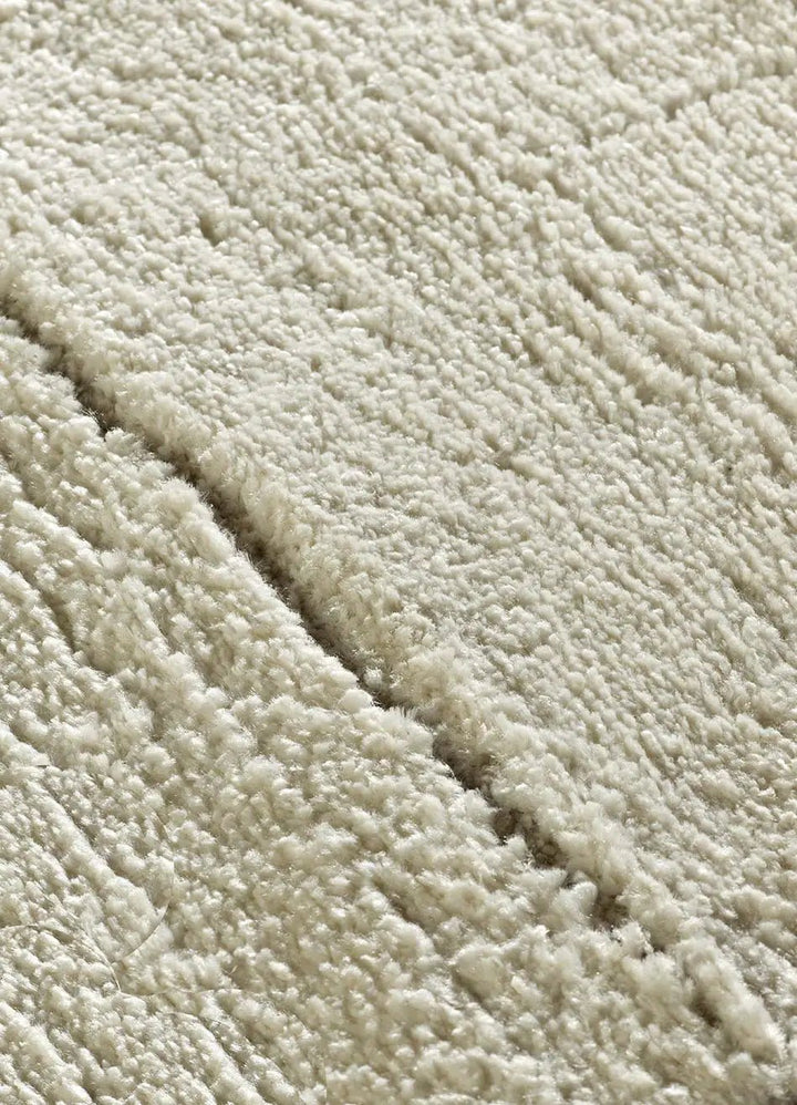 ALFOMBRA CANDELA 2308 DE ESTILO ESCANDINAVO EN COLOR CREMA en ambiente decorado (3)