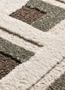 ALFOMBRA CANDELA 2450 DE ESTILO GEOMÉTRICO EN COLOR MARRÓN en ambiente decorado (3)
