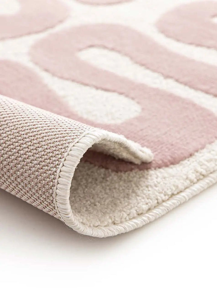 ALFOMBRA FLASHY 25409 DE ESTILO MODERNO EN COLOR ROSA en ambiente decorado