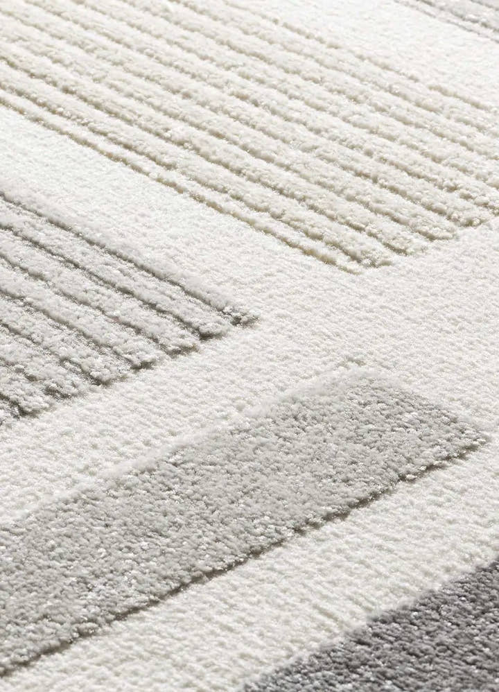 ALFOMBRA FLORA 12955 DE ESTILO GEOMÉTRICO CON RELIEVE EN COLOR PLATA - Alfombras - El Workshop-150 x 80 x 1 cm