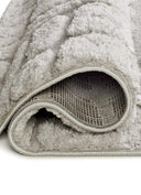ALFOMBRA JUNO 13 DE ESTILO ESCANDINAVO CON RELIEVE EN COLOR GRIS - Alfombras - El Workshop-120 x 64 x 1.8 cm