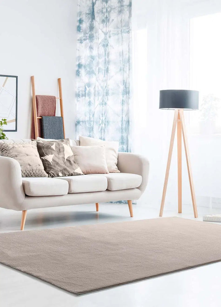 MINIMALIST-STYLE LOFT RUG IN STONE