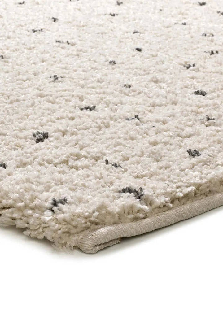 ALFOMBRA LUSH DOTTIE DE ESTILO SHAGGY MODERNO EN COLOR NEGRO - Alfombras - El Workshop-150 x 80 x 2.5 cm