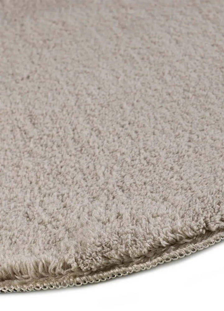 ALFOMBRA MELLOW LISO DE ESTILO MINIMALISTA EN COLOR PIEDRA - Alfombras - El Workshop-170 x 120 x 1.9 cm