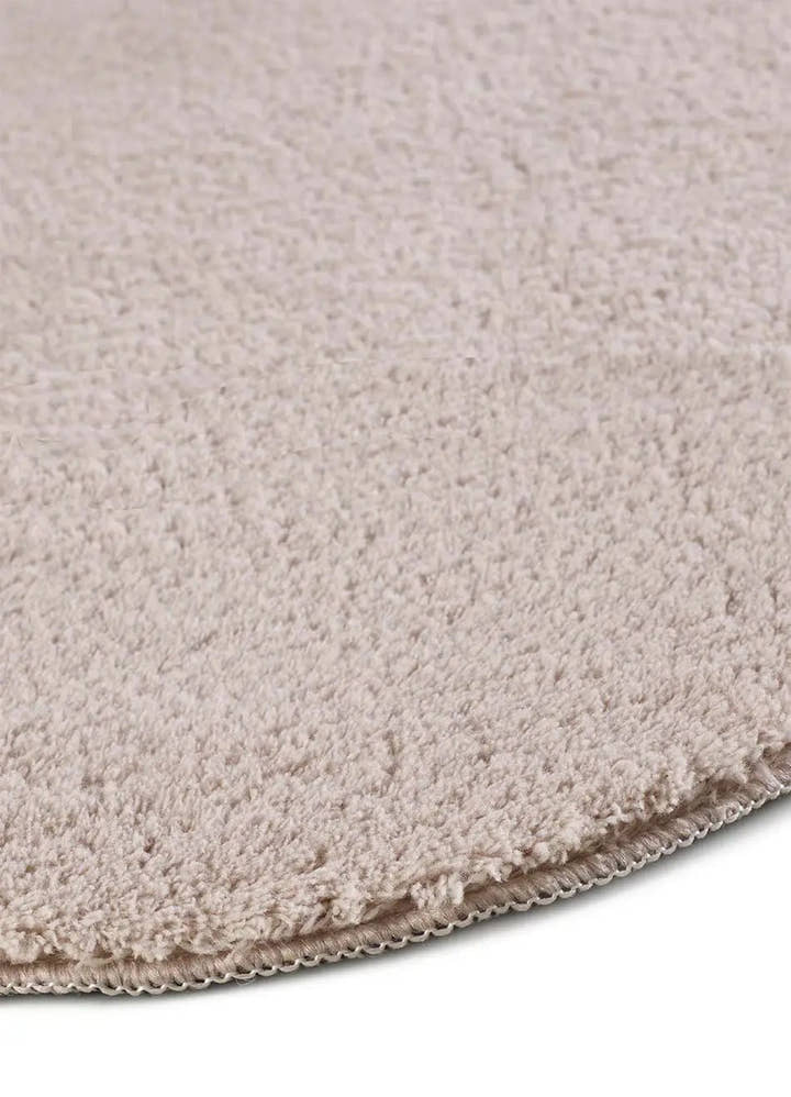 ALFOMBRA MELLOW LISO DE ESTILO MINIMALISTA EN COLOR MAQUILLAJE - Alfombras - El Workshop-170 x 120 x 1.9 cm