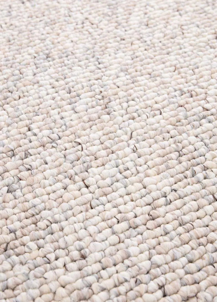 ALFOMBRA PETRA LISO DE ESTILO MINIMALISTA EN COLOR CREMA - Alfombras - El Workshop-150 x 80 x 1 cm
