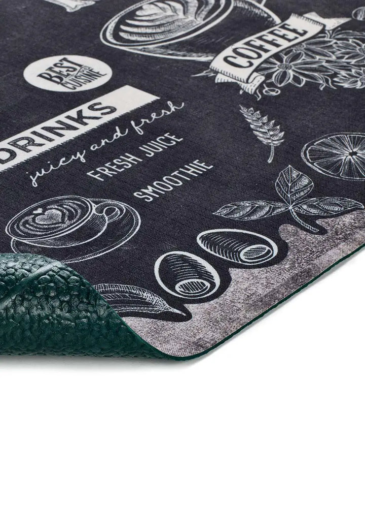 ALFOMBRA DE COCINA RICCI MENU CON ESTAMPADO MODERNO EN COLOR NEGRO en ambiente decorado (2)