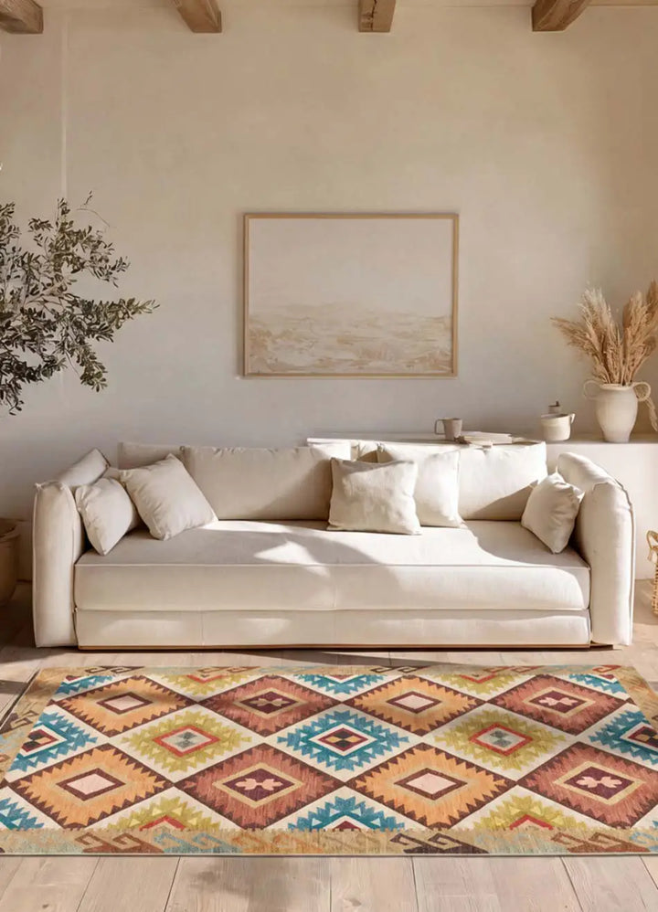 Alfombra Serak 1050 de estilo étnico en multicolor en ambiente decorado