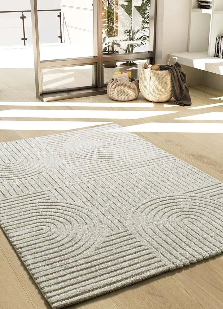 VERONA 2293 GEOMETRIC STYLE RUG WITH CREAM EMBOSSING