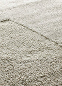 ALFOMBRA VERONA 2294 DE ESTILO GEOMÉTRICO CON RELIEVE EN COLOR CREMA - Alfombras - El Workshop-150 x 80 x 1.4 cm