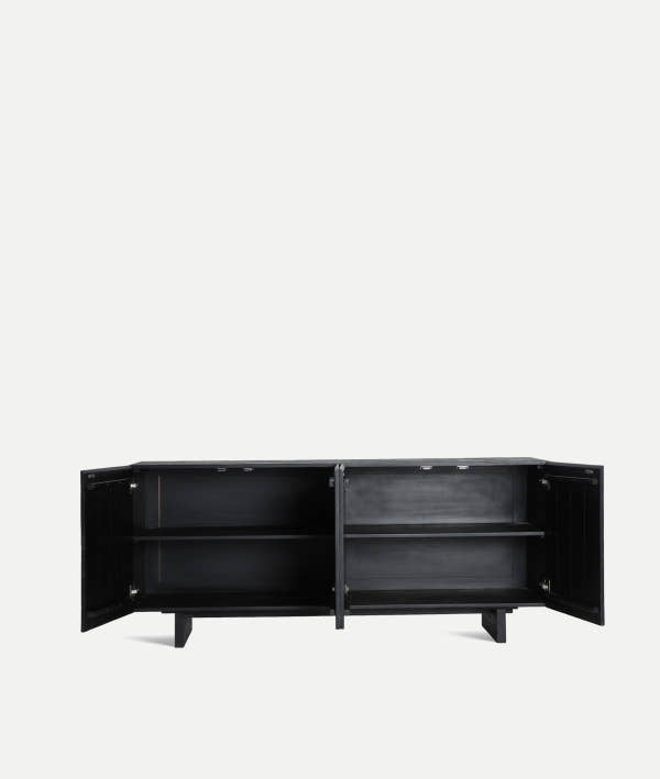 BOULOC SIDEBOARD: Visual strength and contemporary character