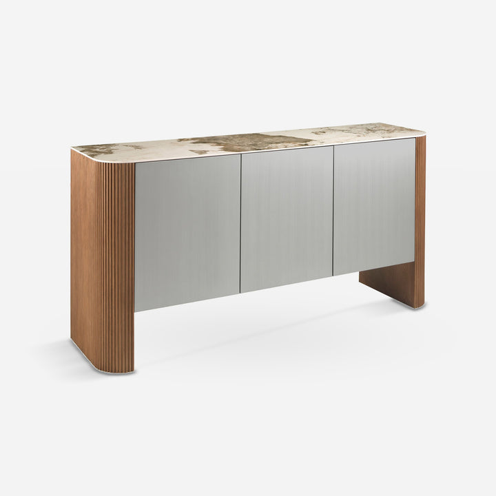 Aparador madera color plata, nogal y tapa de mármol porcelánico sobre fondo gris de estudio