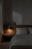 aplique de pared redondo de acero gris musgo ø21,1 x 19 cm, ambiente