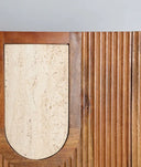 Armario CLAUX fabricado en madera con acabado marrón