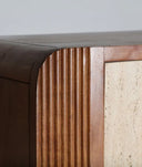 Armario CLAUX fabricado en madera con acabado marrón