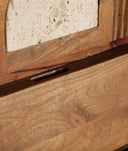 Armario CLAUX fabricado en madera con acabado marrón