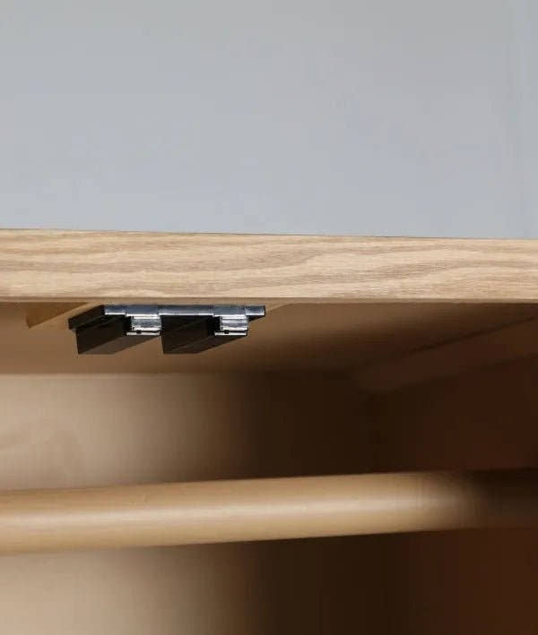 Armario DOAZIT marrón claro en madera de abeto con diseño rústico y elegante - Armarios - El Workshop - madera de abeto