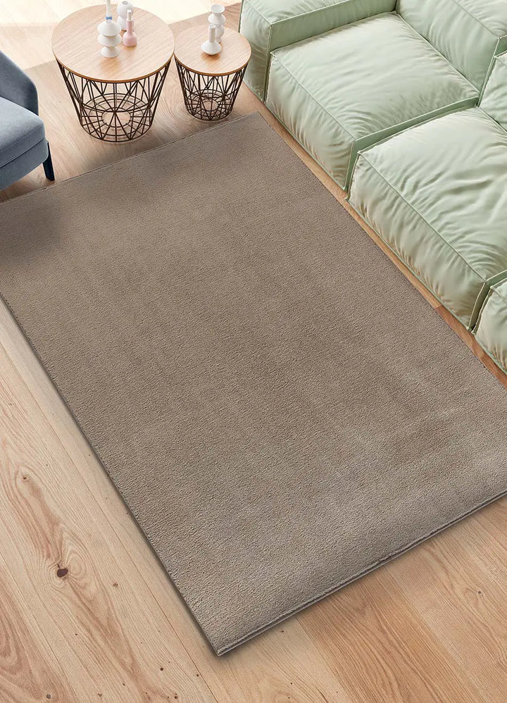 CORALINE PLAIN MINIMALIST RUG IN MINK