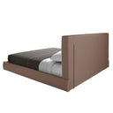 Gecapitonneerd bed in gebroken witte stof en bruin kunstleer