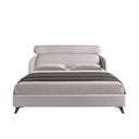 Lichtgrijs stoffen bed