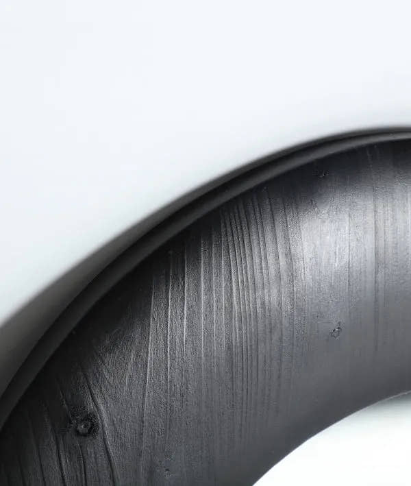 ESPEJO GUDOW FORMA ORGANIZA MARCO NEGRO DE MADERA - Espejos - El Workshop - madera de abeto