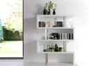 estantería modular blanca con estructura metálica cromada y diseño geométrico moderno