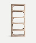 Librería WERLE madera en marrón claro, estructura vertical con huecos geométricos - Librerías y estanterías - El Workshop - madera mdf