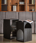 Table d'appoint KIRILA de design contemporain en bois en manguier noir