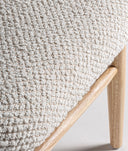 Chaise GLASSUE en bois et rotin avec assise tapissée en polyester blanc