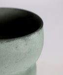 Vase JEDA réalisé en verre vert élégant