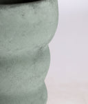 Vase JEDA réalisé en verre vert élégant
