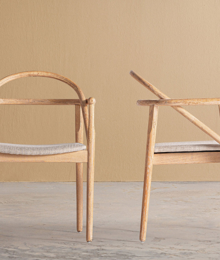 YVIERS Stoel – Hedendaags Comfort en Stijl in Iepenhout