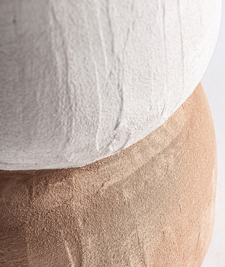 MEZIN ceramic vase in brown color, with an elegant and timeless design