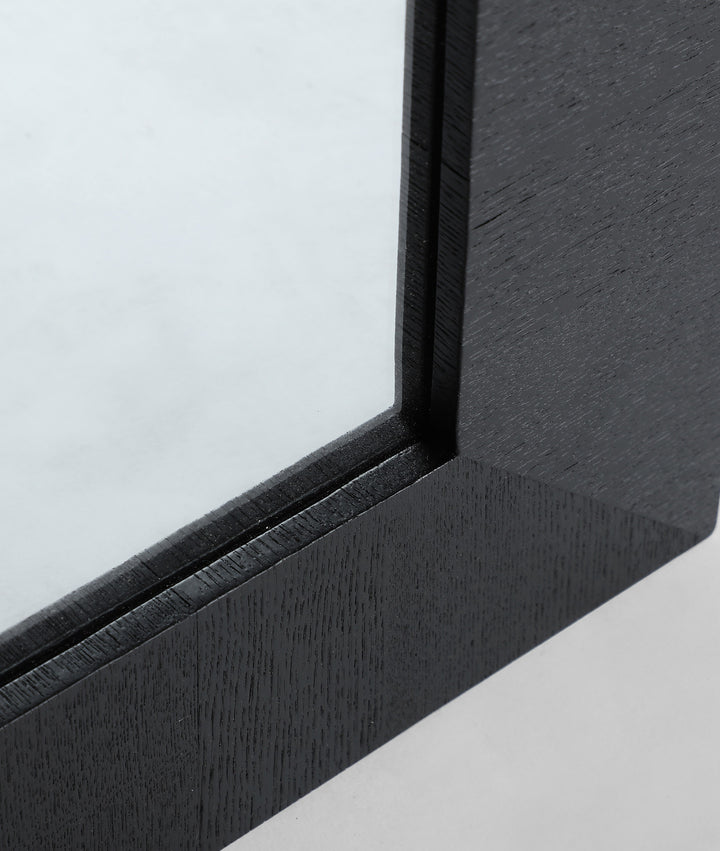 KILDE Square Mirror – Minimalist Elegance