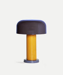 Candeeiro de mesa ALBATE roxo cor e caráter num design vibrante