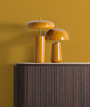 Lampe à poser ZALK de style contemporain en moutarde