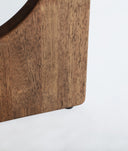Table d'appoint LUBECA marron en bois de caoutchouc, légèreté et design dans chaque détail