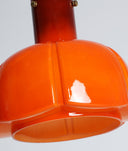 Plafonnier ADARA orange en verre, une lumière pleine d'identité et de contraste