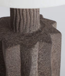 Lampe à poser ORVIK équilibre sculpturale et lumière enveloppant