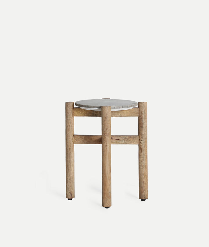 LACUANE SIDE TABLE: functional elegance and natural balance