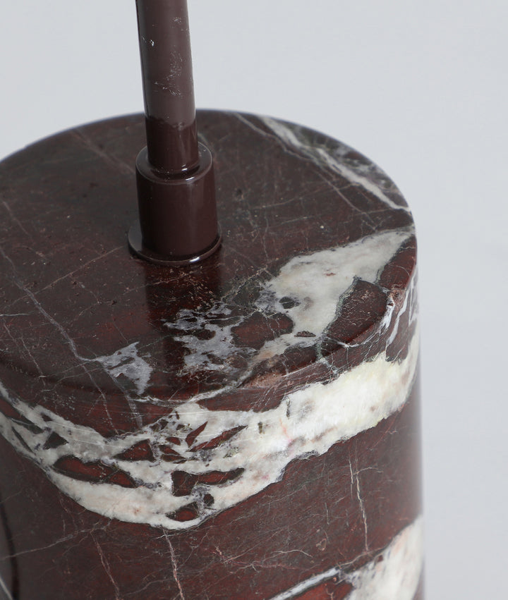 Candeeiro de mesa NERO elegância contemporânea com contraste e textura