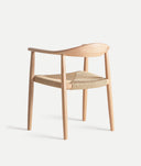 Cadeira WIELER design nórdica acolhedora com toque artesanal