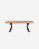 Mesa de comedor de madera chapada con patas de metal negro en forma de X