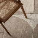 Alfombra de lana y viscosa en color beige 300 x 200 cm – detalle