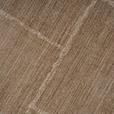 Alfombra de poliéster en color camel – detalle