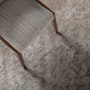 Alfombra de viscosa en color beige 380 x 280 cm – detalle