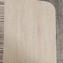 Alfombra de viscosa y poliéster en color gris – detalle