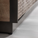 Aparador de madera de mango y hierro en color marrón – detalle