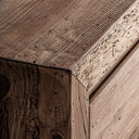 Aparador de madera de pino reciclado en color marrón envejecido – detalle
